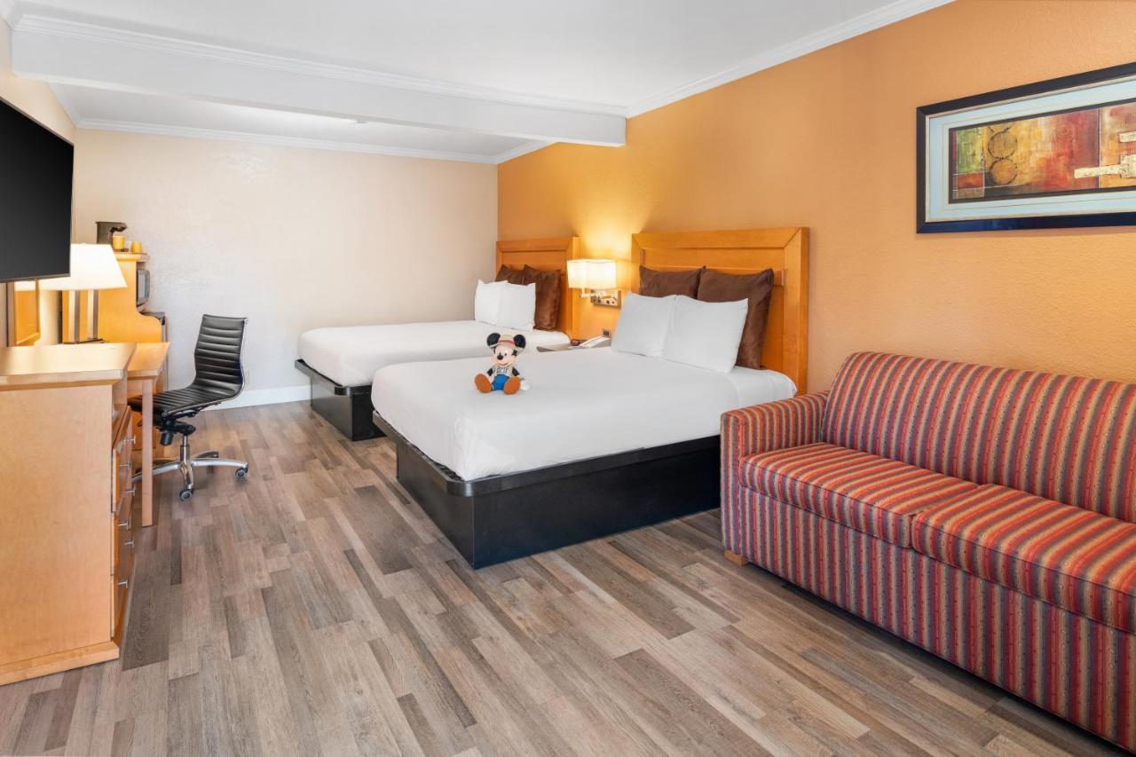 Anaheim Islander Inn And Suites Near Park And Convention Center Экстерьер фото
