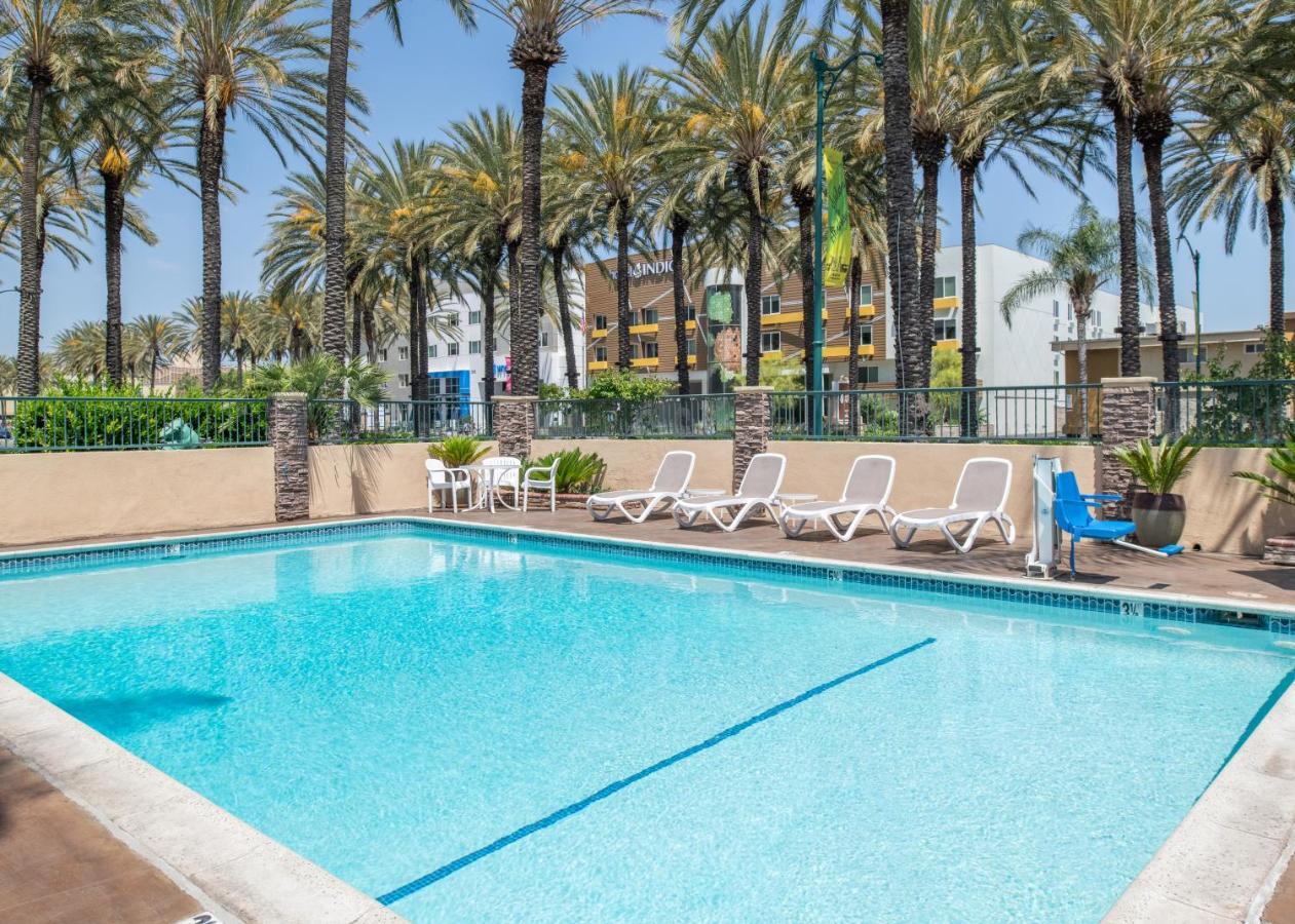 Anaheim Islander Inn And Suites Near Park And Convention Center Экстерьер фото