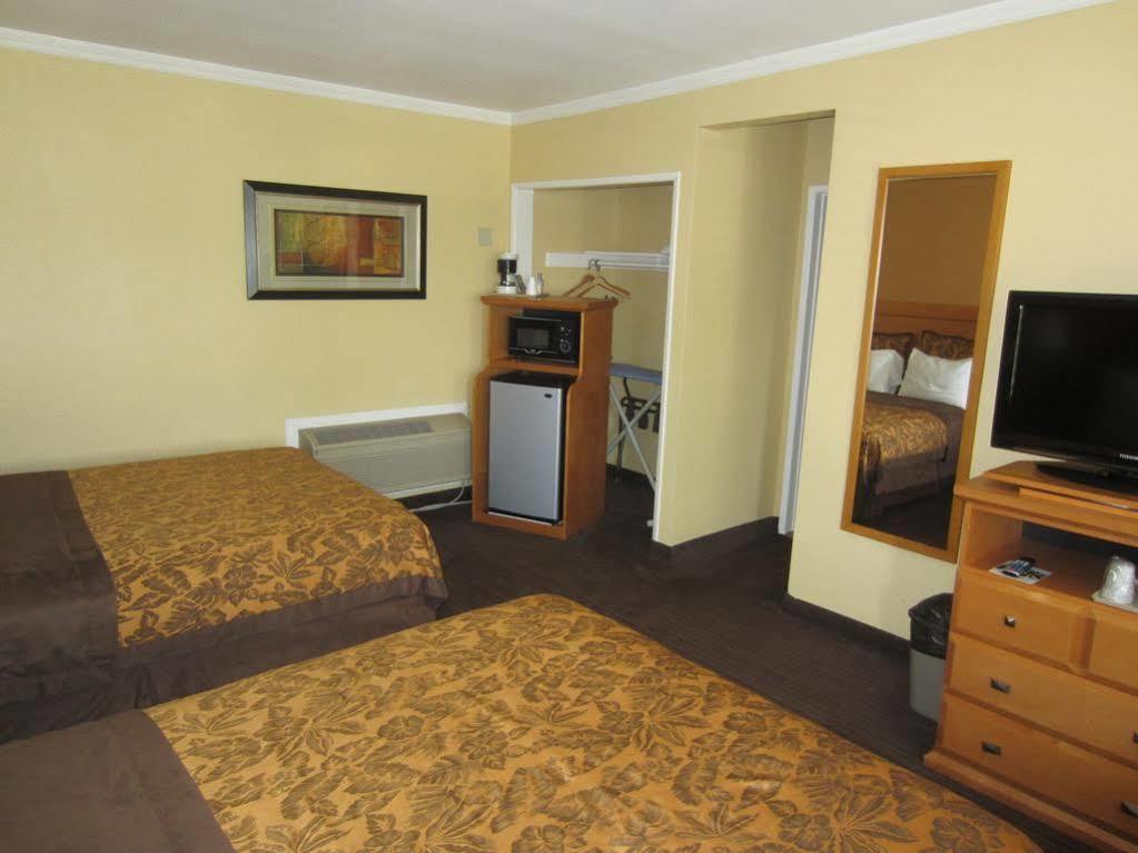 Anaheim Islander Inn And Suites Near Park And Convention Center Экстерьер фото