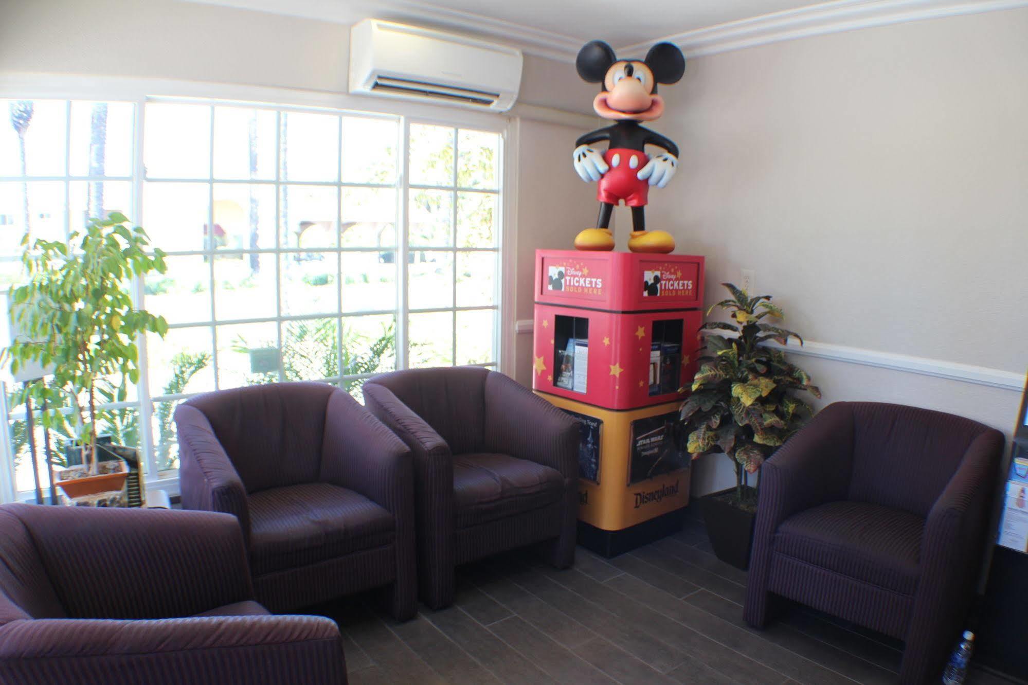 Anaheim Islander Inn And Suites Near Park And Convention Center Экстерьер фото